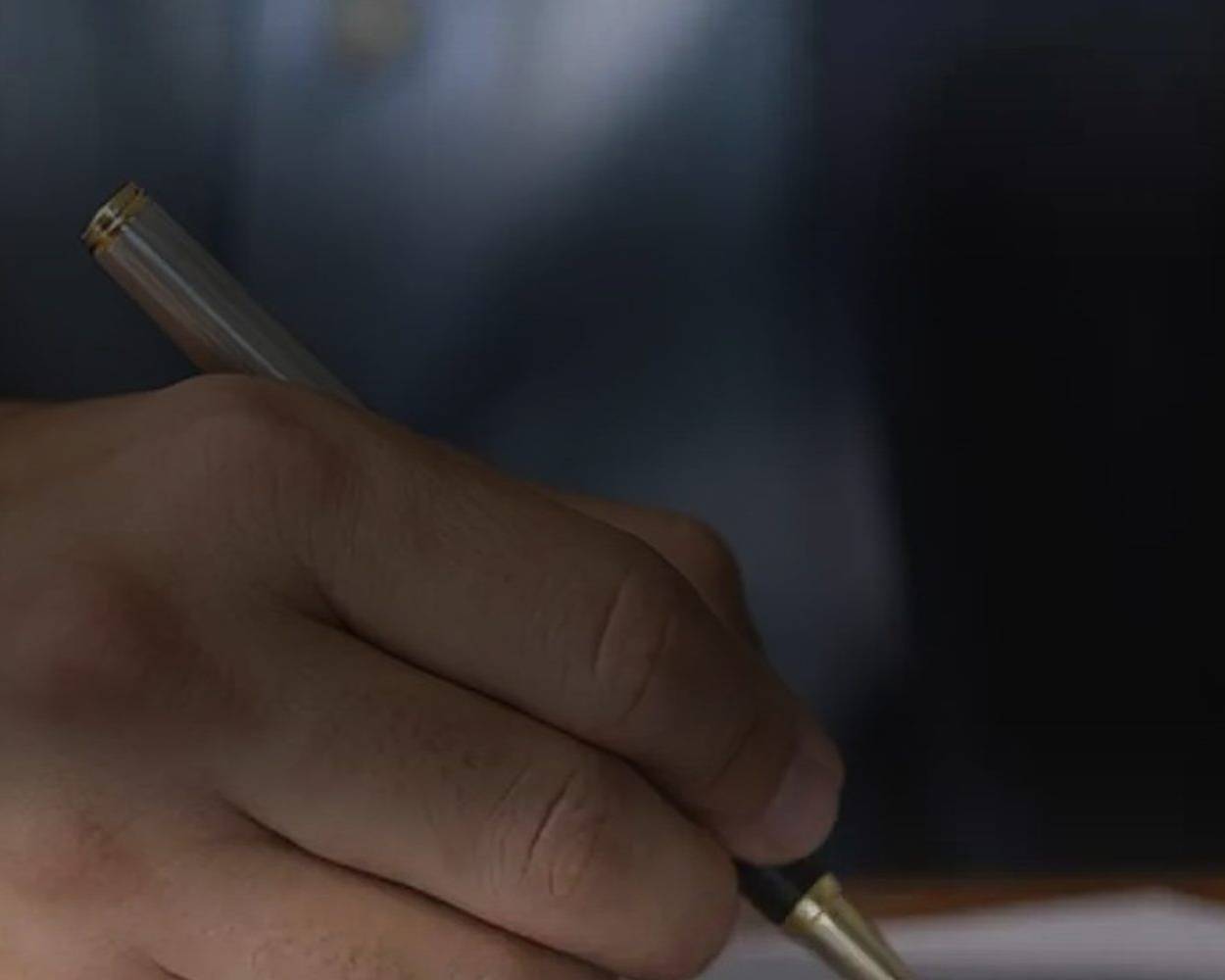 Signing a document, document workflow automation in practice, Dragonfly Tech